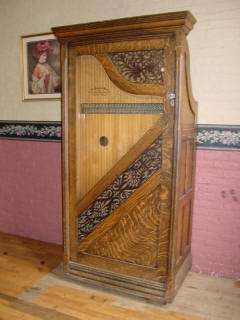 Wurlitzer Automatic Harp; Wells Fargo Coffee Shop, Virginia City.